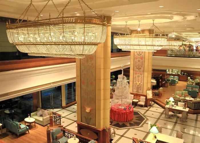Hotel Golden Tulip Sovereign 4*