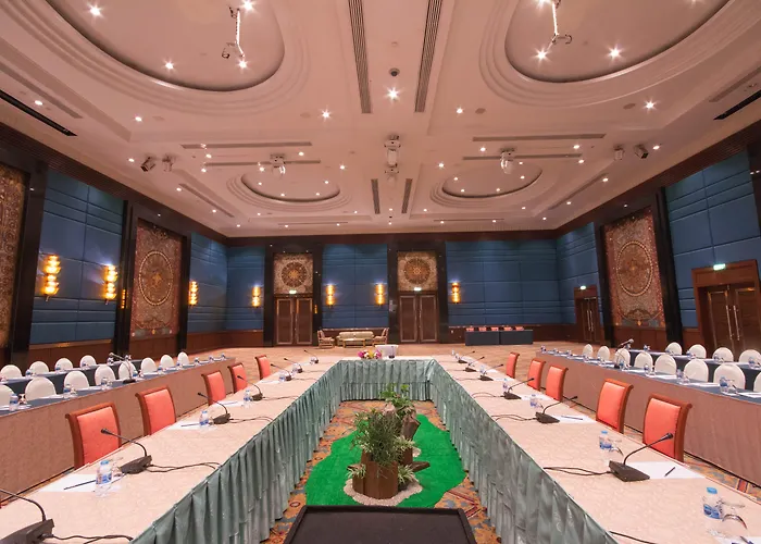 Hotel Golden Tulip Sovereign 4*