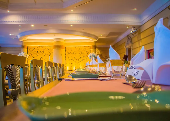 Golden Tulip Sovereign Hotel