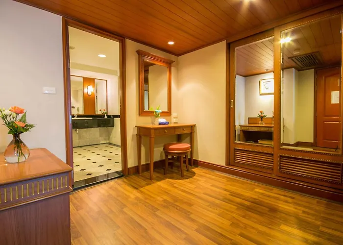 Golden Tulip Sovereign 4* Banguecoque