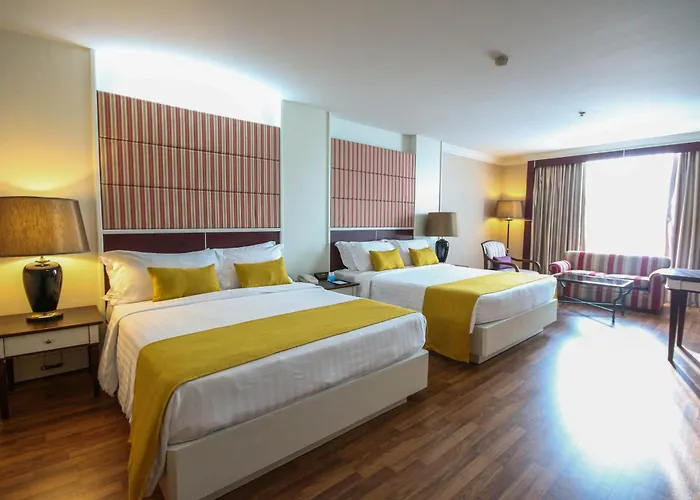 Golden Tulip Sovereign Hotel