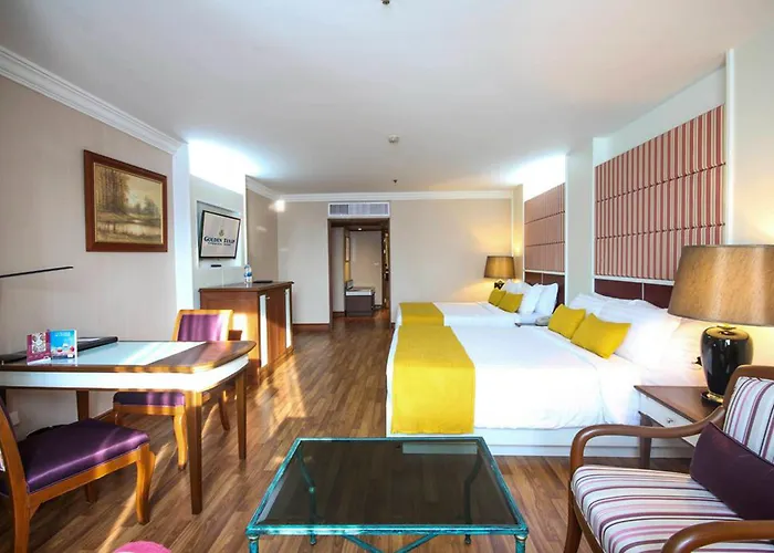 Golden Tulip Sovereign Hotel 4*