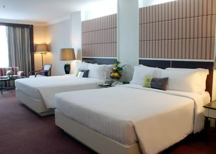 Golden Tulip Sovereign Hotel