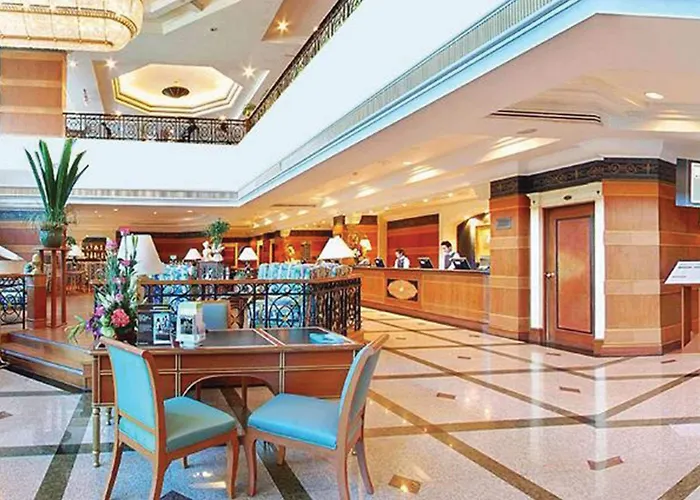 Golden Tulip Sovereign Hotel 4*
