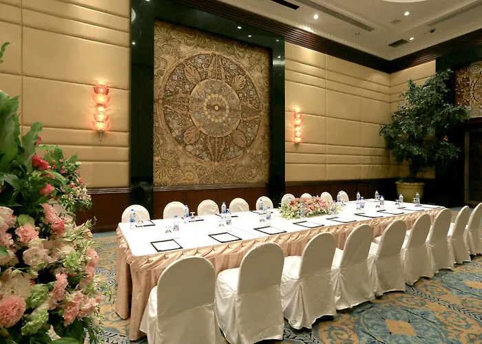 酒店 曼谷金色郁金香元首大酒店 4*