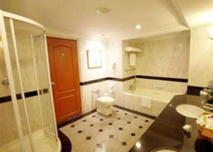 Golden Tulip Sovereign 4* Banguecoque