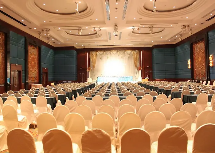 Golden Tulip Sovereign Hotel 4*
